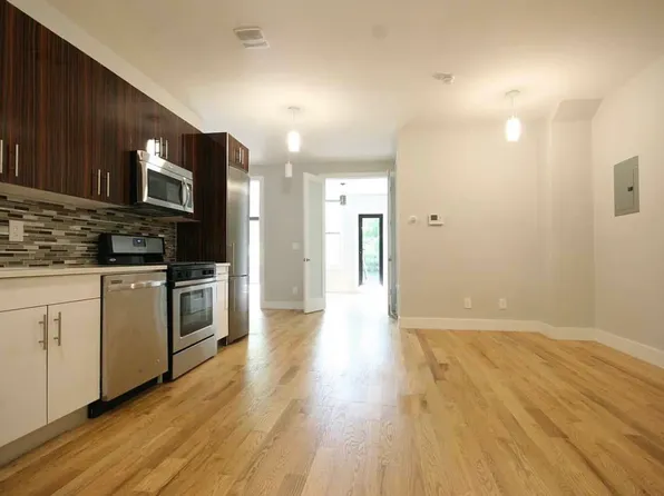 1042 Putnam Avenue image 1 of 5