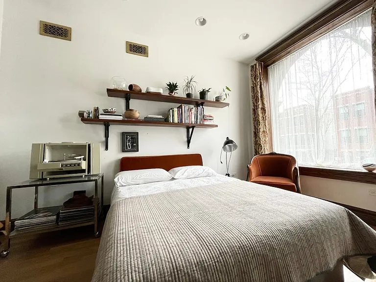 1845 N Wilmot Ave #1 — Photo 5