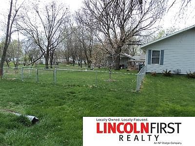 2nd image of 755 E 5th St