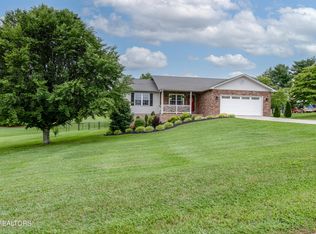604 Lansdale Dr, Maryville, TN 37803