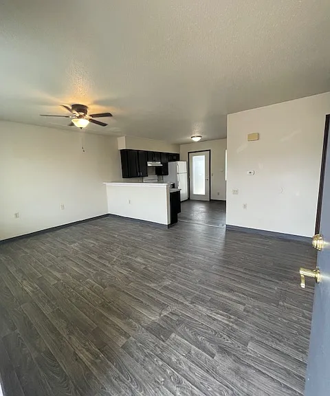 Willow Springs Apartments — Photo 18