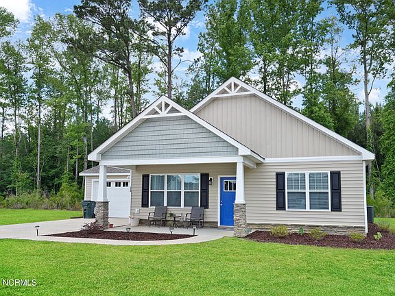 2nd image of 130 Pasture Lane Drive