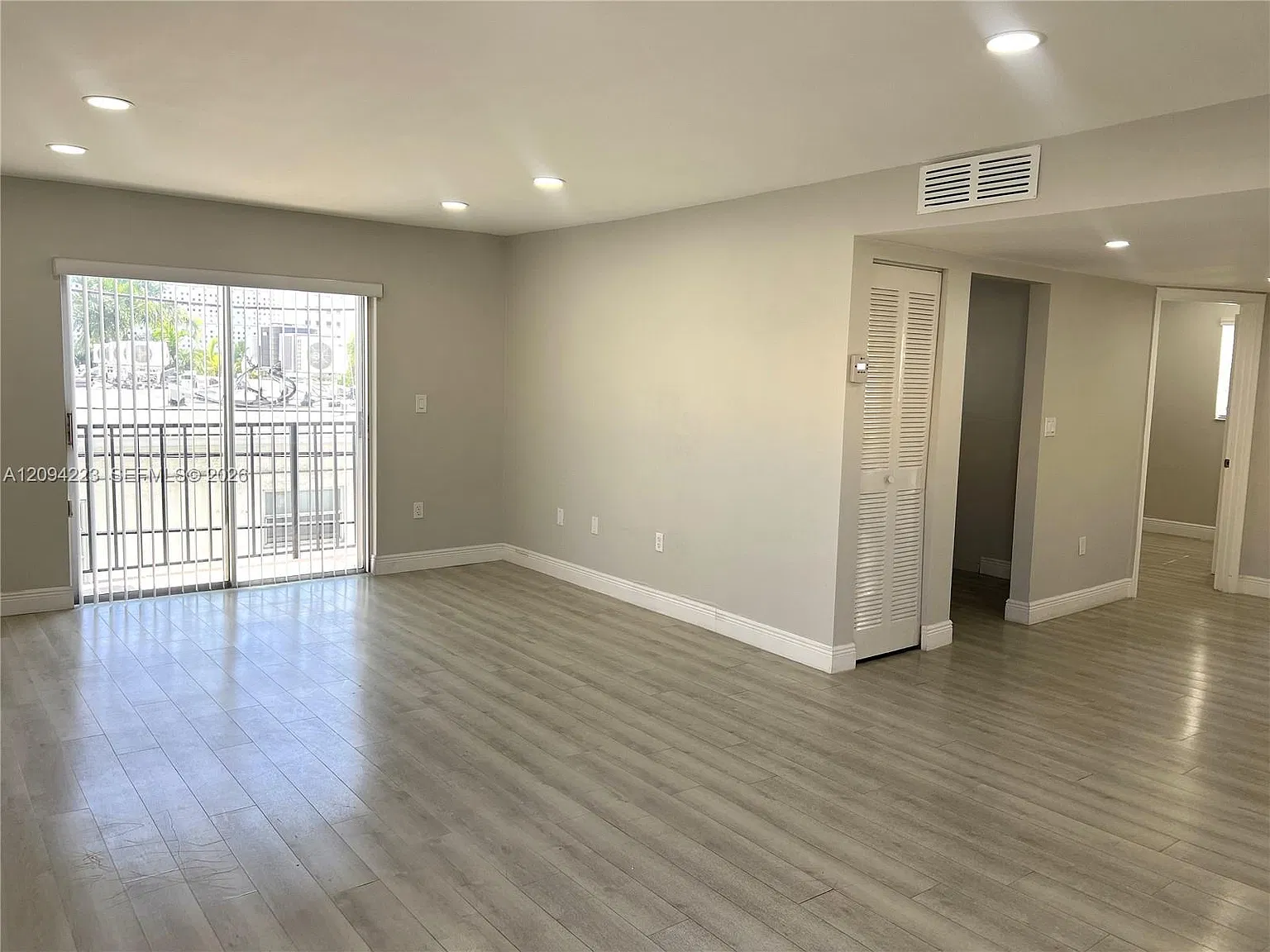 Penn Star Condo — Photo 1