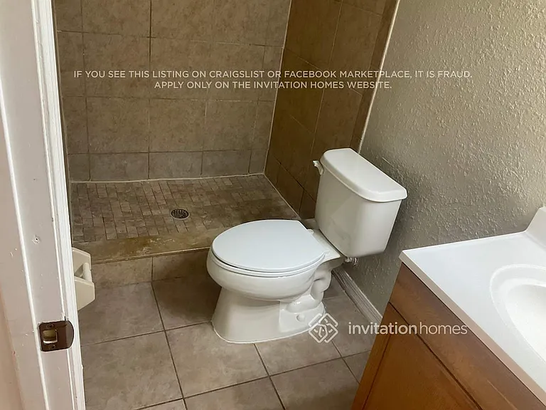 614 W Windhorst Rd — Photo 16