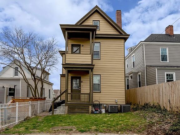3rd image of 3549 Vista Ave #1