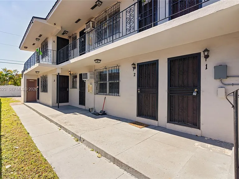 6406 W Flagler St #1 — Photo 7
