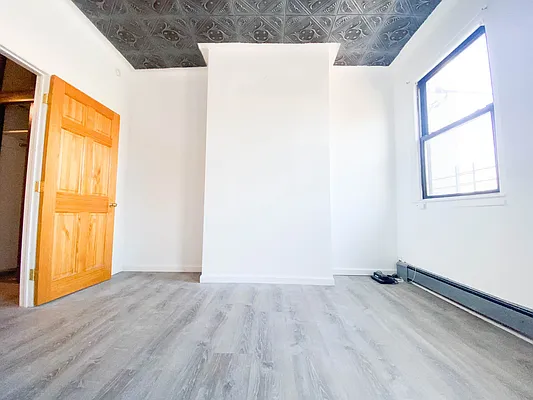 Rented by RealTegrity NY LLC | media 7