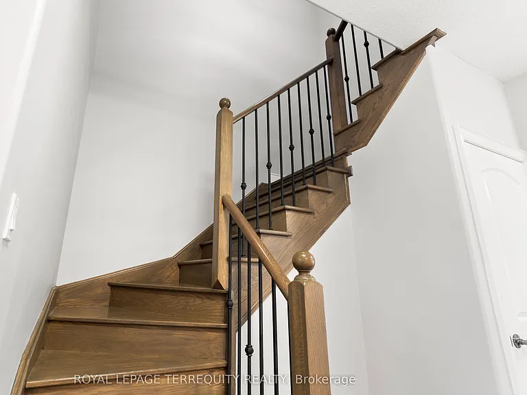 1818 Lamstone St — Photo 12