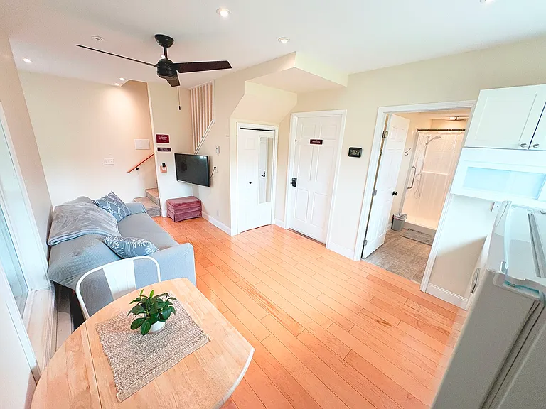 934 Bagdad Rd #LOFT1 — Photo 8