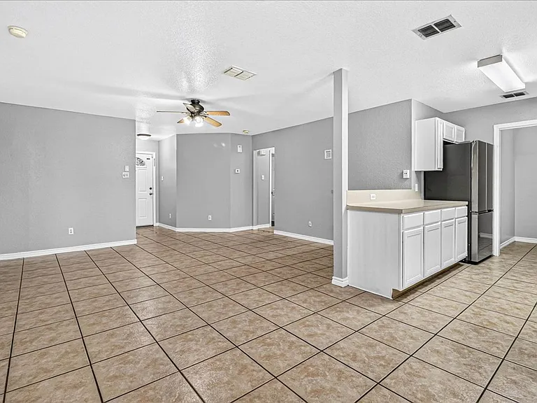 6810 Blue Skyway Dr — Photo 12