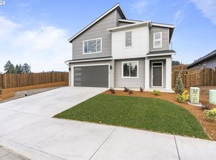 745 W 10th St, La Center, WA 98629