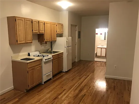 Rented by R New York | media 25