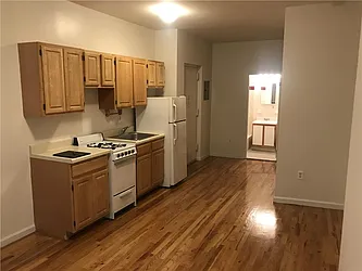 Rented by R New York