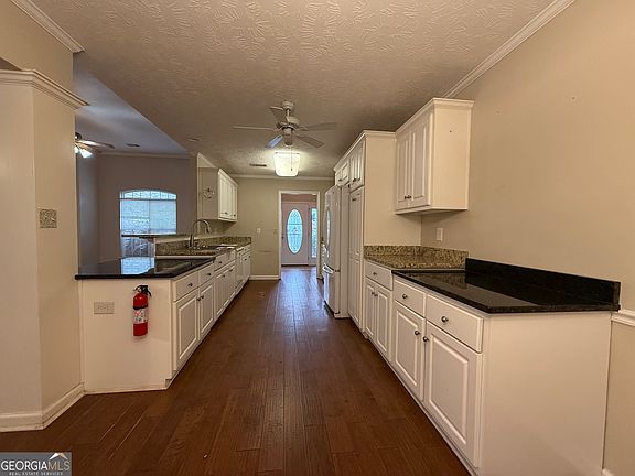 5th image of 4321 Regans Ln