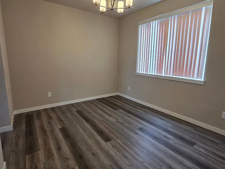 2524 Jacaranda Ave — Photo 14
