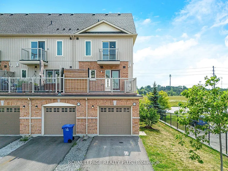 120 Watson Pkwy N #1 — Photo 32