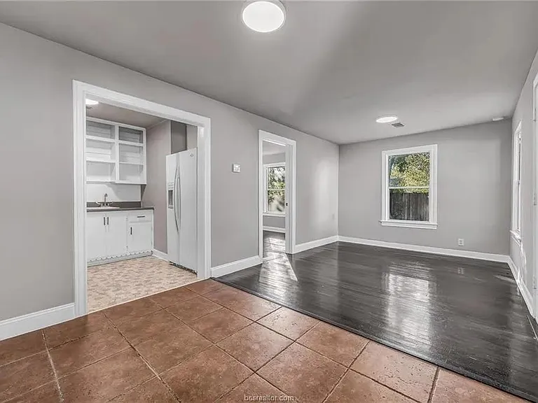 2707 Cliff St — Photo 7