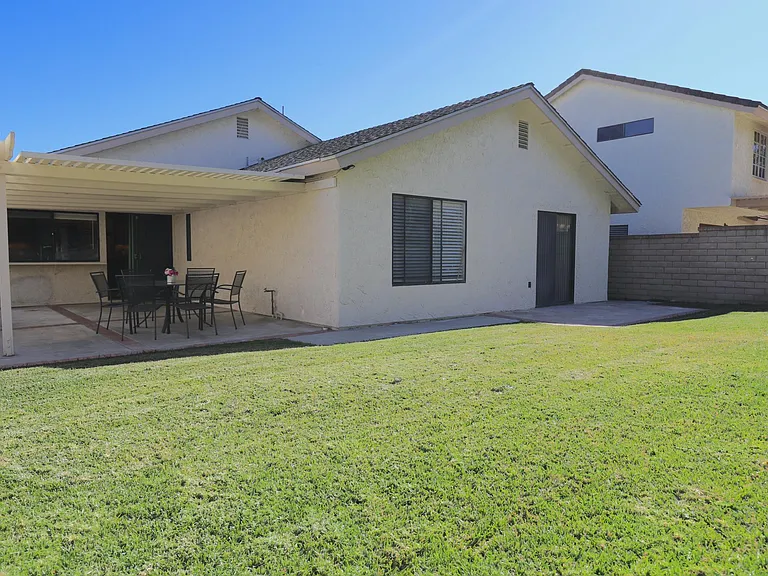 25225 York Cir — Photo 35