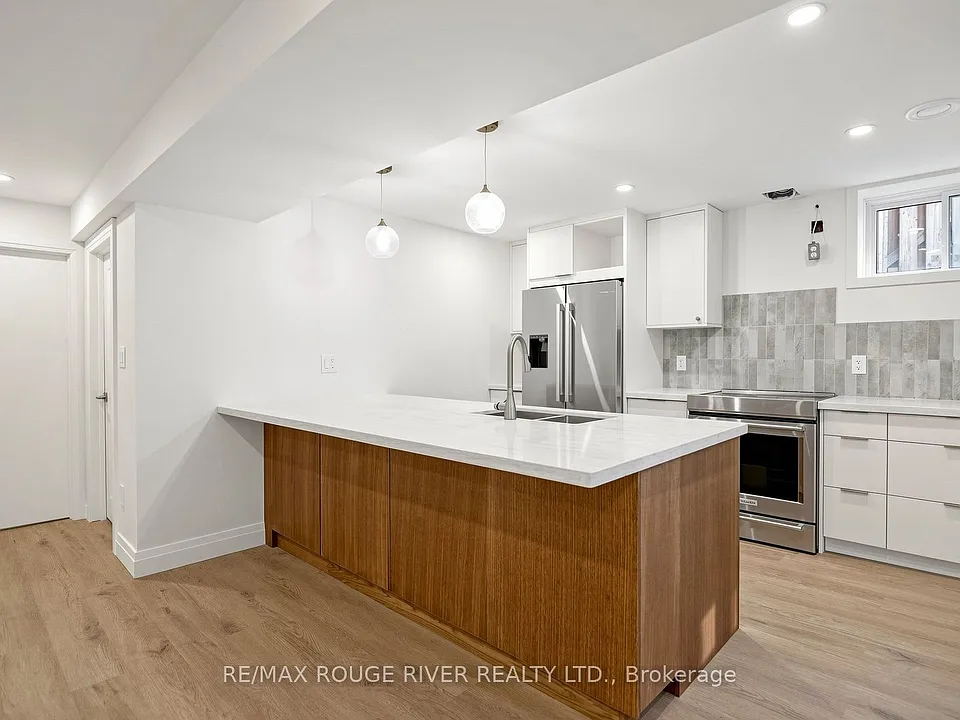 344 Centennial Rd #BASEMENT