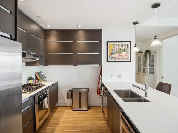 541 Washington Avenue 507 image 2 of 9
