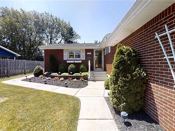 3rd image of 153 Noel Dr