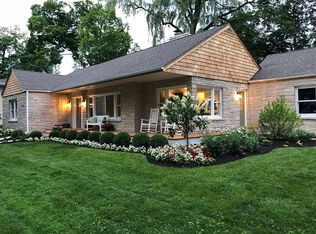 1005 Geneva St, Lake Geneva, WI 53147