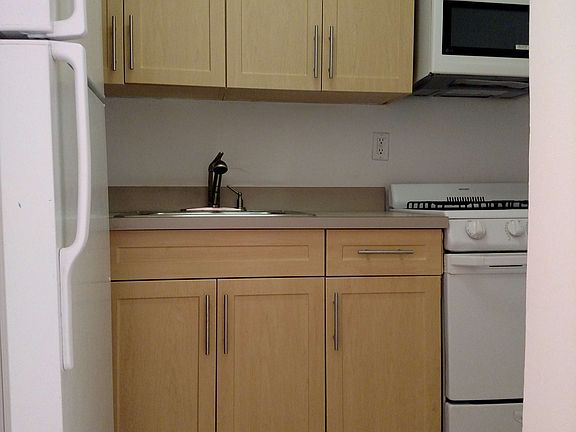 2nd image of 9335 Lamont Ave APT 7H