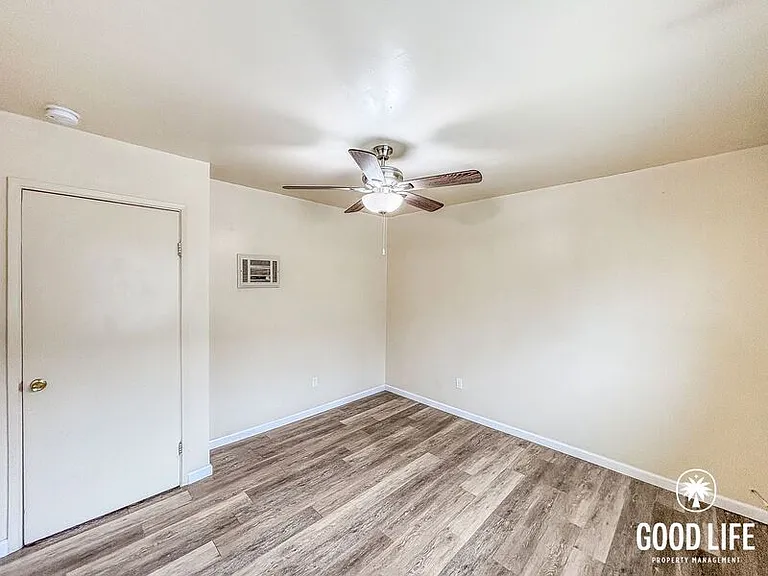 4379 McClintock St #B — Photo 10