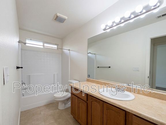 3rd image of 3765 Silvario Ct