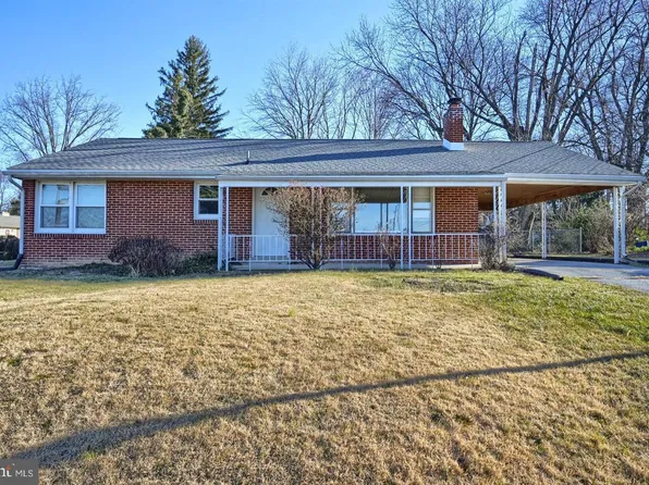 1152 Loop Dr, Harrisburg, PA 17112