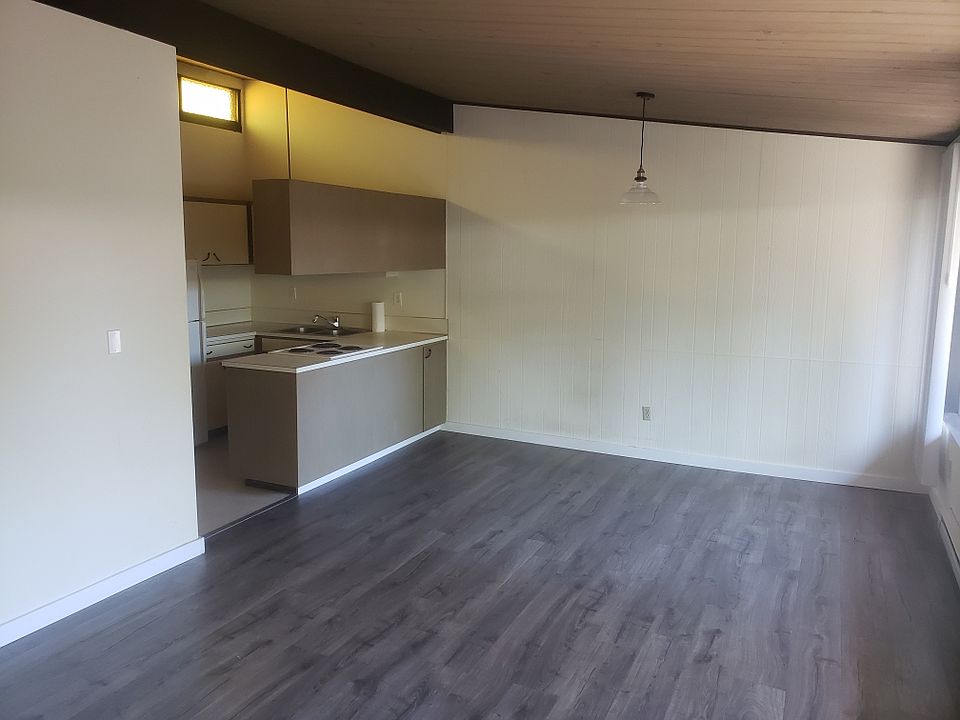 1st image of 208 Main Ave N APT 2