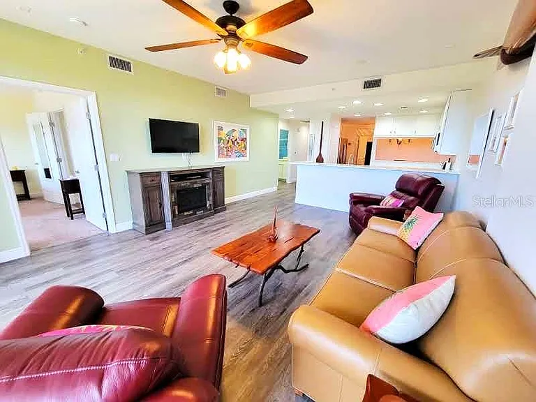 7296 Marathon Dr #404 — Photo 37