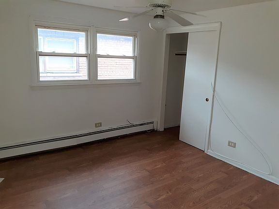 5th image of 13939 S School St