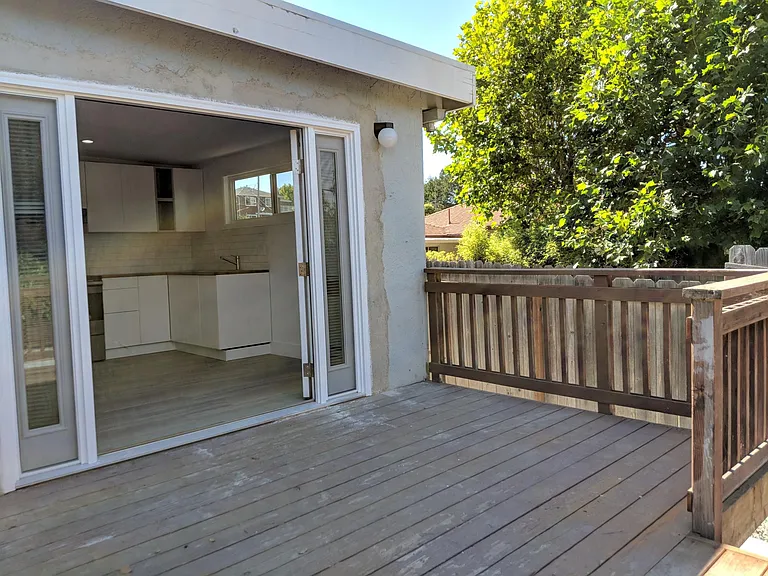 310 San Marino Dr — Photo 4