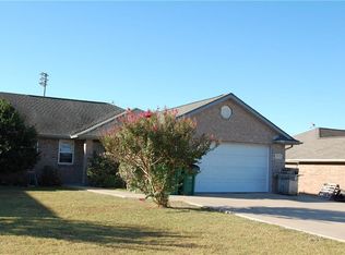 107 Harmon Cir APT B, Blue Ridge, TX 75424