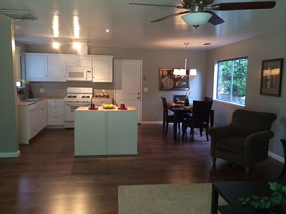 4th image of 50 Brookdale Ct