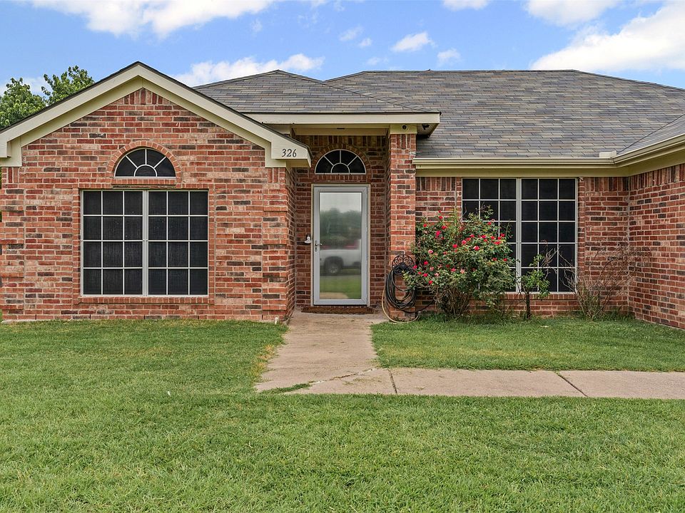1st image of 326 Willow Creek Dr
