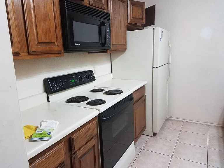 715 Penn Pl — Photo 16