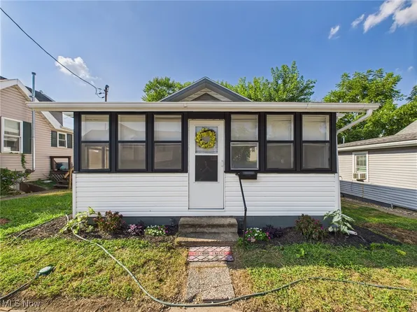 2703 Polk Dr, Parkersburg, WV 26101