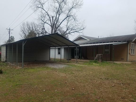 New double carport w/storage