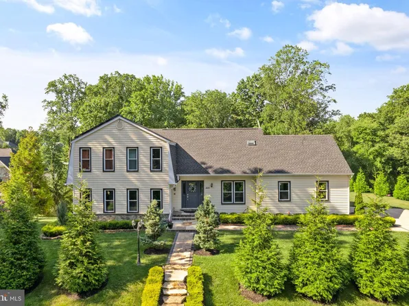 3019 Miller Heights Rd, Oakton, VA 22124