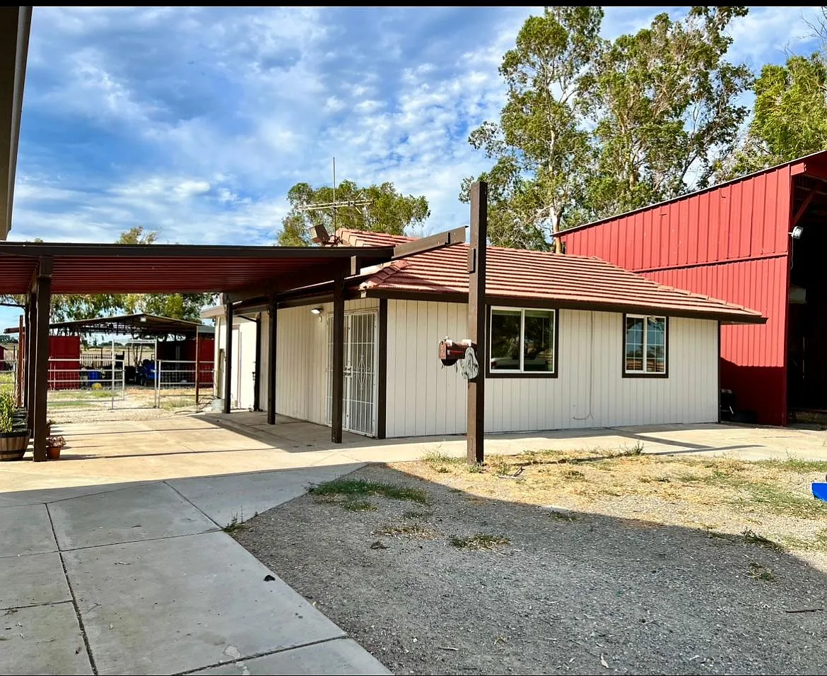 W Bethany Rd, Tracy — Photo 1