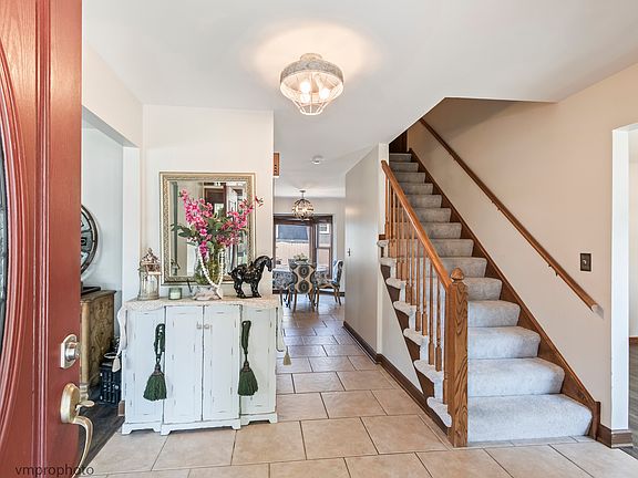 2nd image of 3780 Anjou Ln
