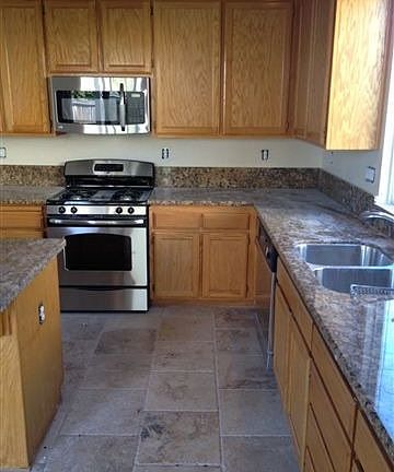 3rd image of 37 Diamondwood Ct