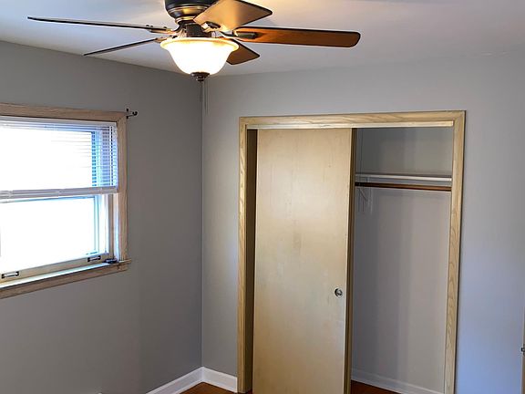 5th image of 4439 N Newcastle Ave