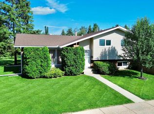 2423 83rd St NW, Edmonton, AB T6K 3G6
