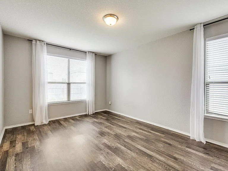 15306 Cascade Point — Photo 9