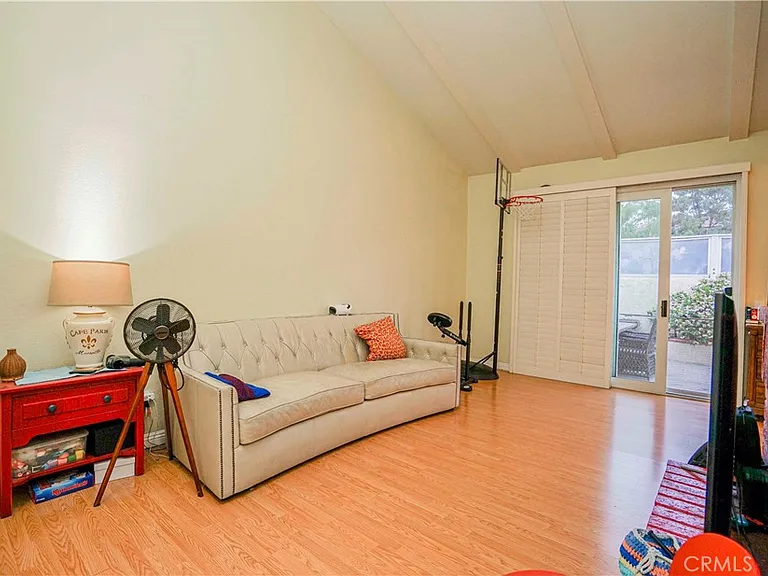 926 Whitewater Dr — Photo 6