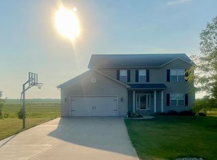 3 Nicky Dr, Mansfield, IL 61854