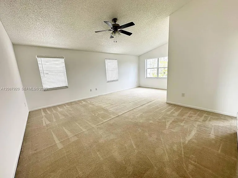 7647 Rockport Cir — Photo 7